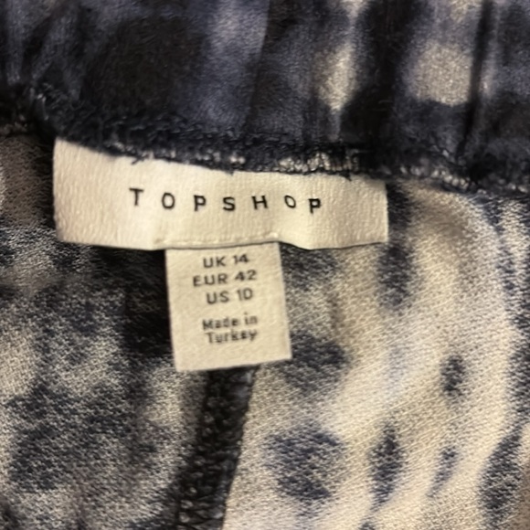 Set of Four Boho Pants ✌🏾🌼 - Picture 9 of 10